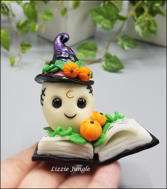 Zyla - Book Ghosty with Green Witch Hat