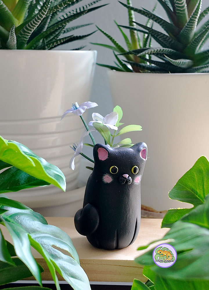 Black Cat Mini Vase Magnet