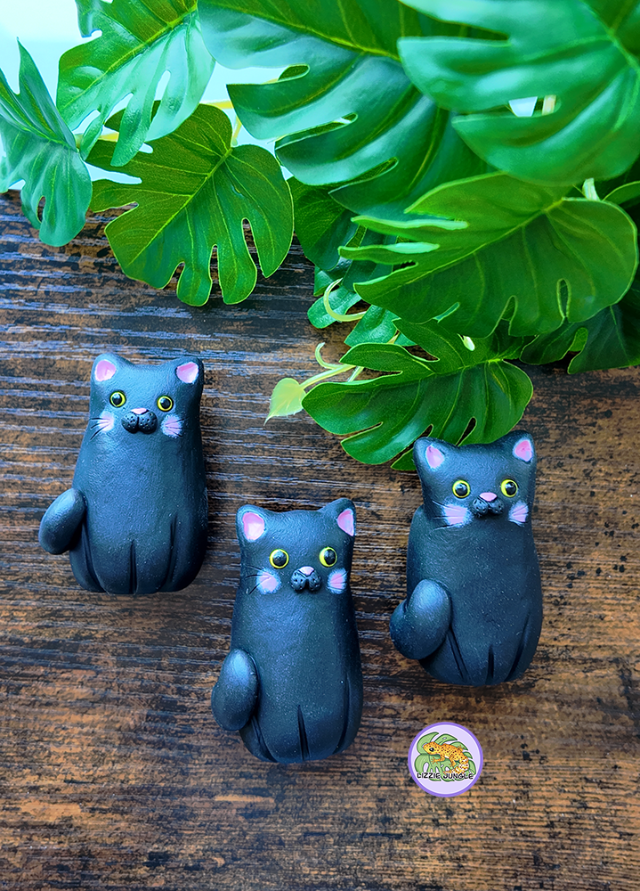Black Cat Mini Vase Magnet