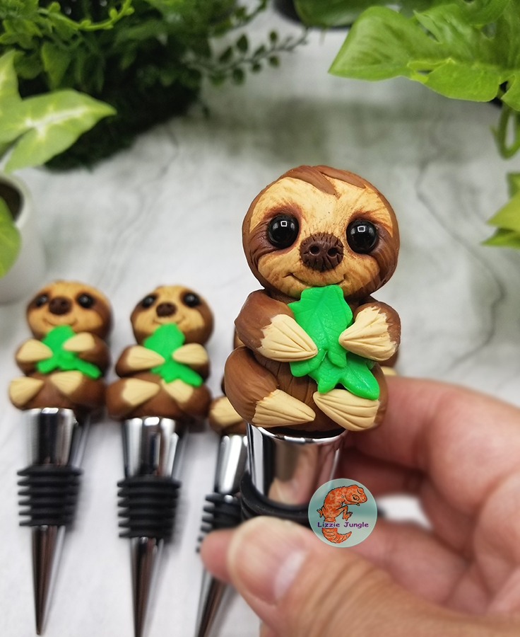 Sloth Eating Leaves Wine Stopper