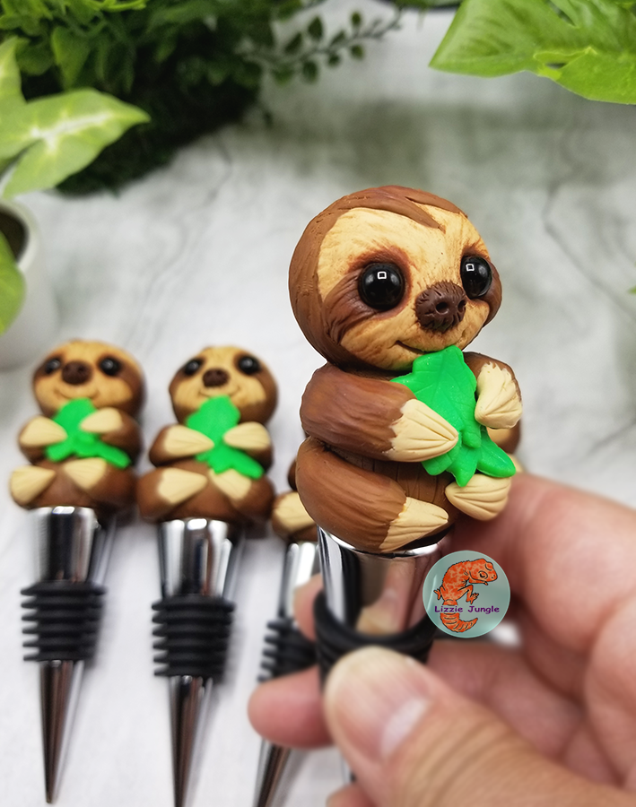 Sloth Eating Leaves Wine Stopper