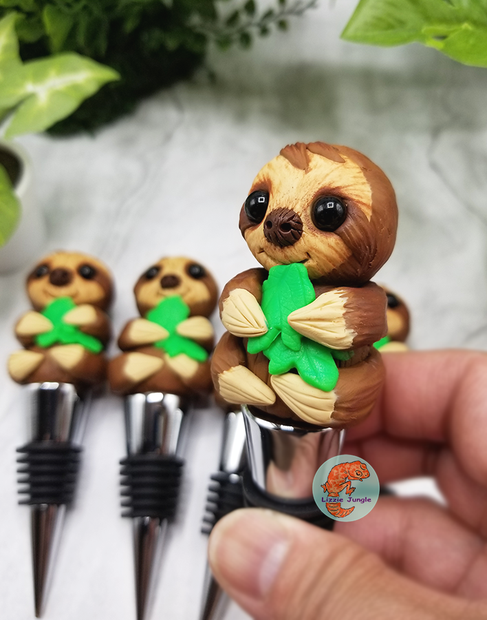 Sloth Eating Leaves Wine Stopper