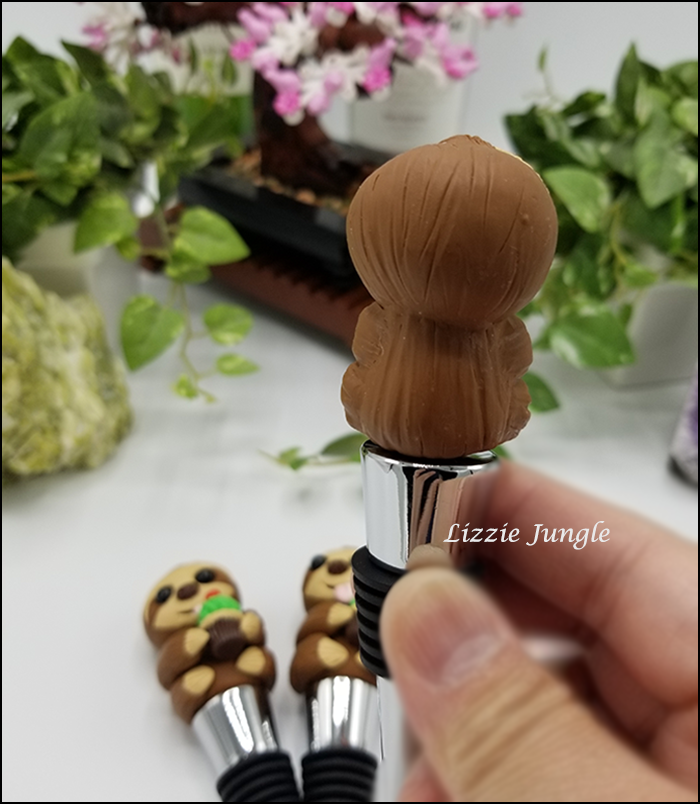 Sloth Holding Muffin Wine Stopper