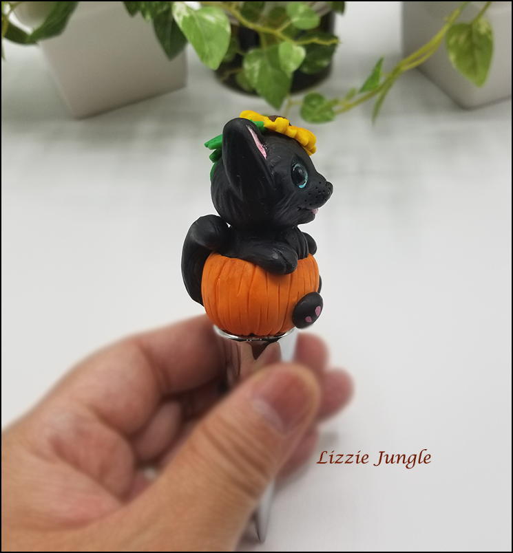 Black Kitten in Pumpkin Wine Stopper