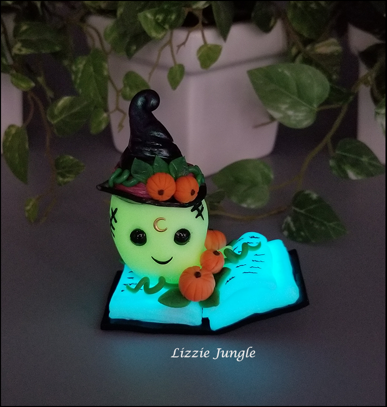 Zyla - Book Ghosty with Green Witch Hat