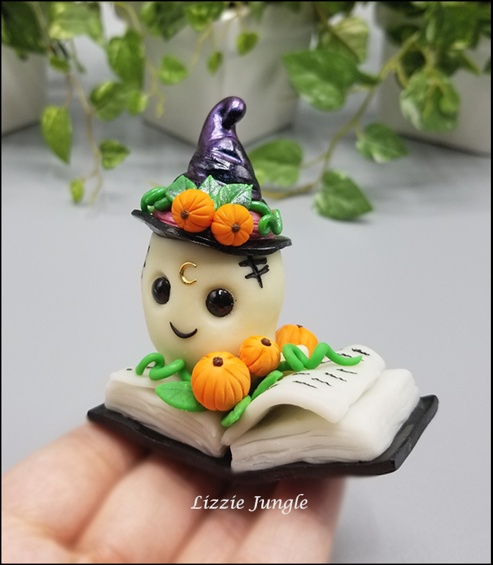 Zyla - Book Ghosty with Green Witch Hat