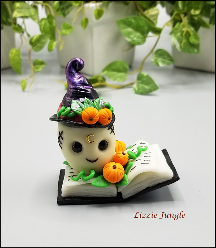 Zyla - Book Ghosty with Green Witch Hat