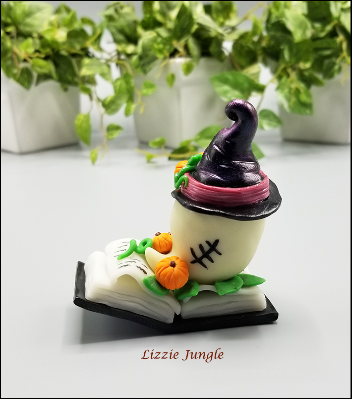 Zyla - Book Ghosty with Green Witch Hat