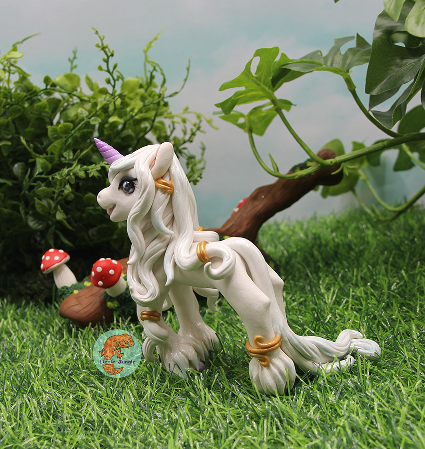 Lilac - White Winter Unicorn