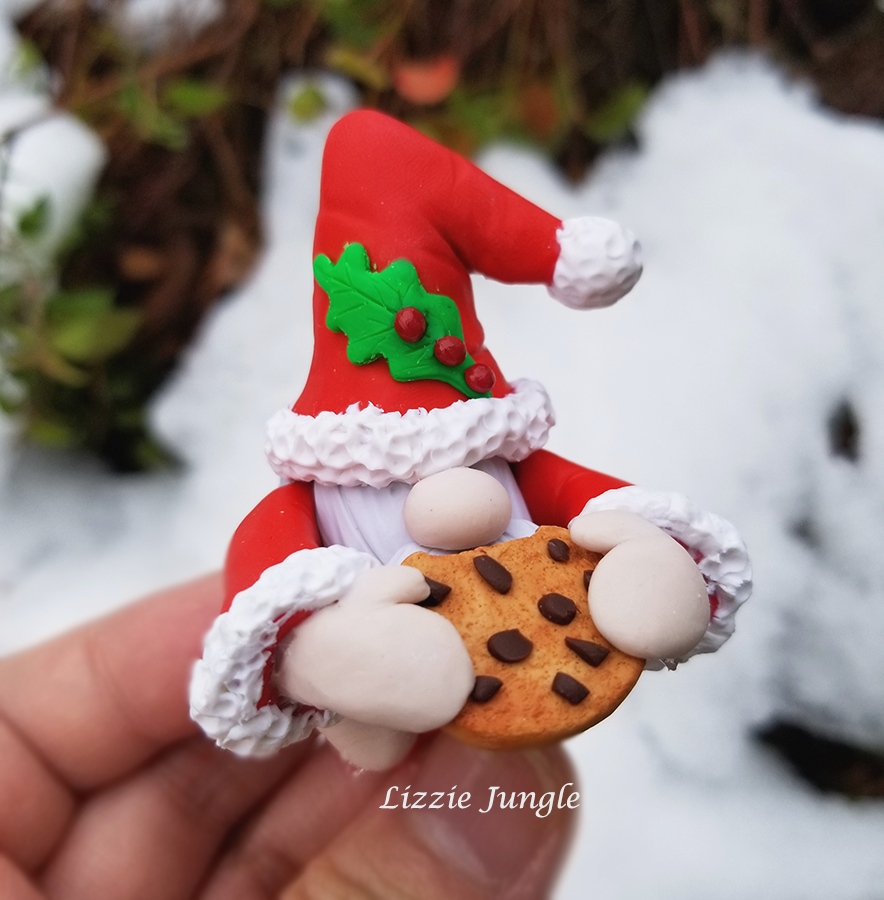 Santa Eats Giant Cookie